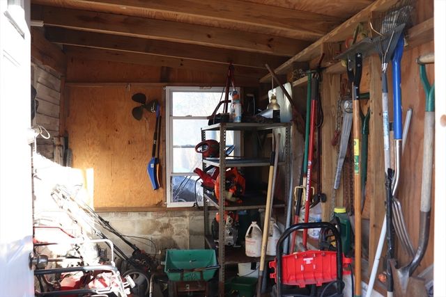 4 Grove St, Westford, MA 01886