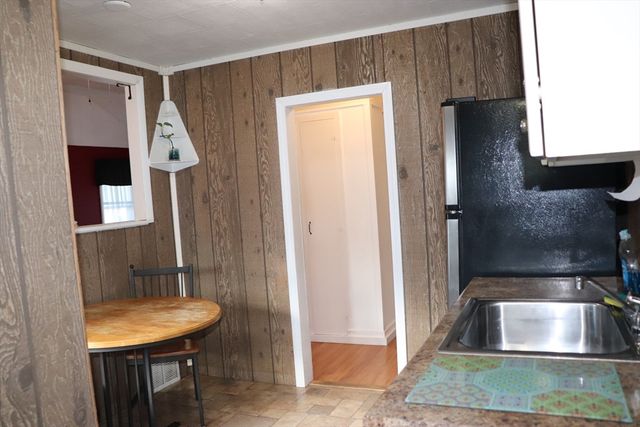 4 Grove St, Westford, MA 01886