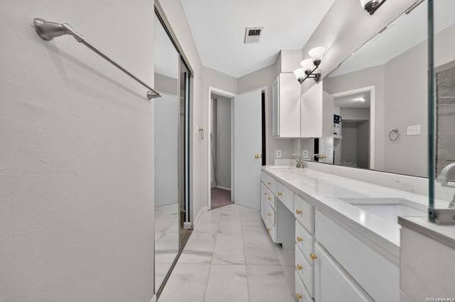 142 CALETA BCH, San Antonio, TX 78232