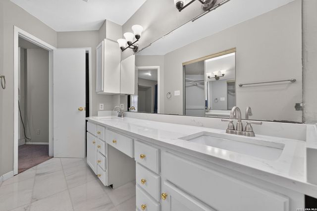142 CALETA BCH, San Antonio, TX 78232