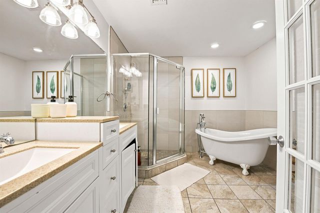 17070 Boca Club Boulevard 1, Boca Raton, FL 33487