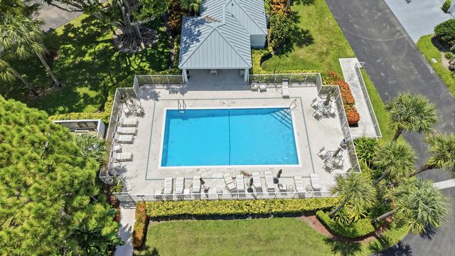 17070 Boca Club Boulevard 1, Boca Raton, FL 33487