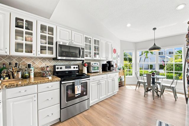 17070 Boca Club Boulevard 1, Boca Raton, FL 33487