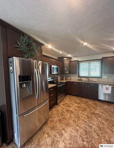 7406 66th Street, Nehawka, NE 68413