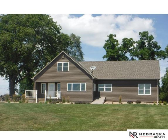 7406 66th Street, Nehawka, NE 68413