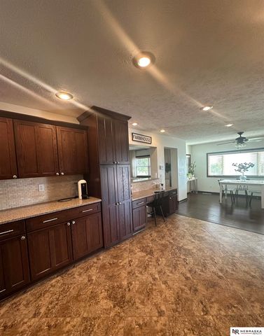 7406 66th Street, Nehawka, NE 68413