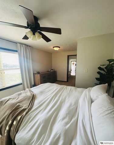 7406 66th Street, Nehawka, NE 68413