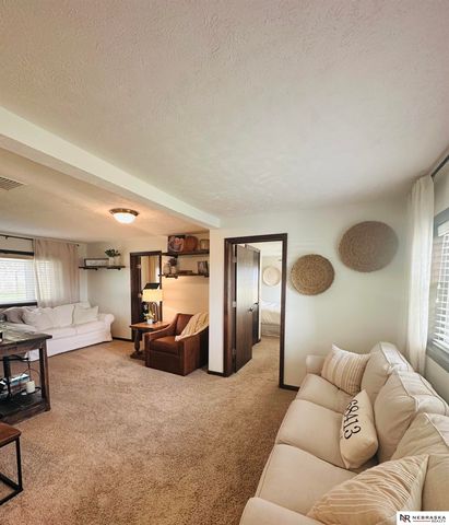 7406 66th Street, Nehawka, NE 68413