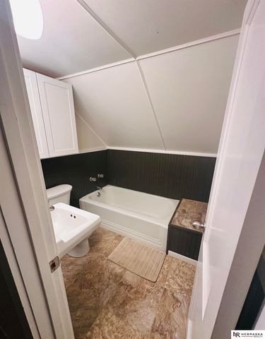 7406 66th Street, Nehawka, NE 68413