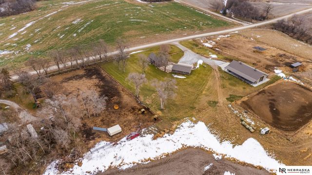 7406 66th Street, Nehawka, NE 68413