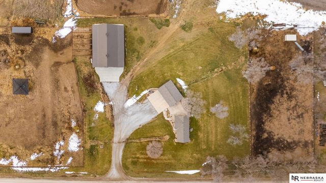 7406 66th Street, Nehawka, NE 68413