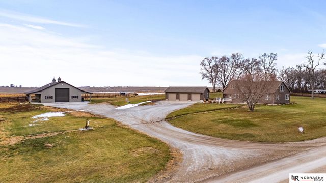 7406 66th Street, Nehawka, NE 68413