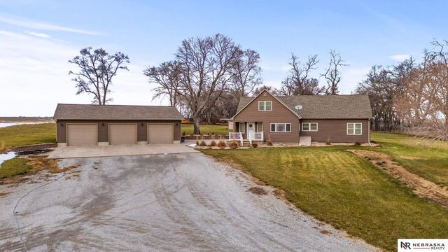 7406 66th Street, Nehawka, NE 68413