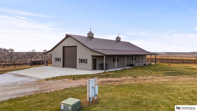 7406 66th Street, Nehawka, NE 68413