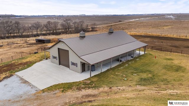 7406 66th Street, Nehawka, NE 68413