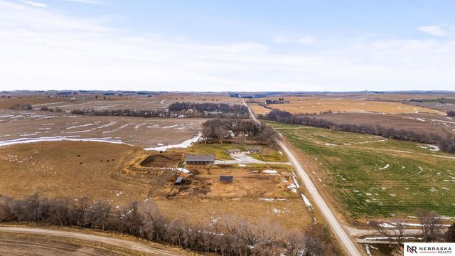 7406 66th Street, Nehawka, NE 68413