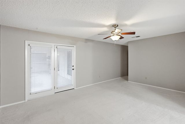 4455 Chedlea Avenue, Fort Worth, TX 76133