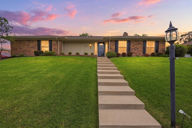 4455 Chedlea Avenue, Fort Worth, TX 76133