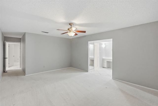 4455 Chedlea Avenue, Fort Worth, TX 76133