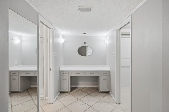 4455 Chedlea Avenue, Fort Worth, TX 76133