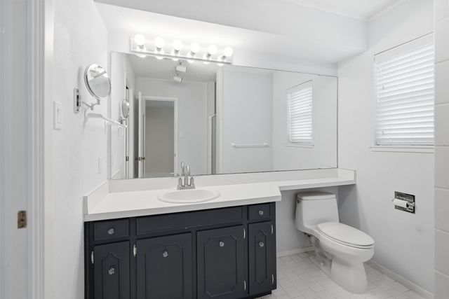4455 Chedlea Avenue, Fort Worth, TX 76133