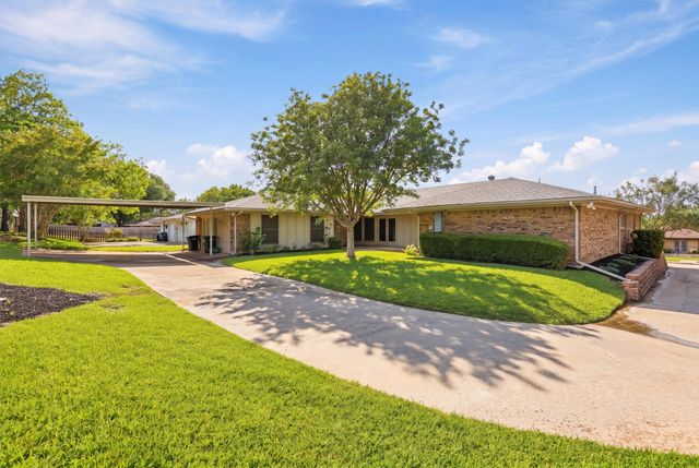 4455 Chedlea Avenue, Fort Worth, TX 76133