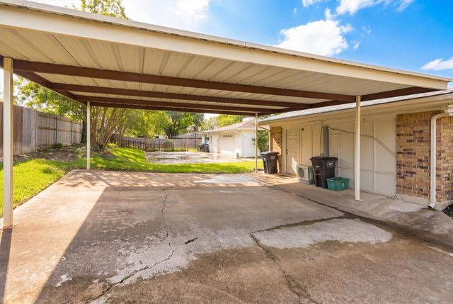 4455 Chedlea Avenue, Fort Worth, TX 76133