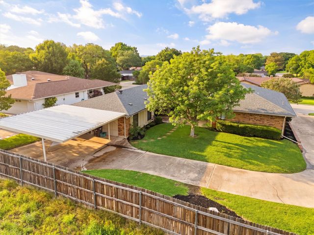 4455 Chedlea Avenue, Fort Worth, TX 76133