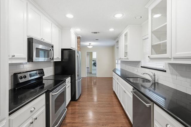 4455 Chedlea Avenue, Fort Worth, TX 76133