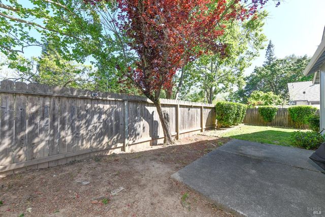 1106 Noyo Pl, Santa Rosa, CA 95401