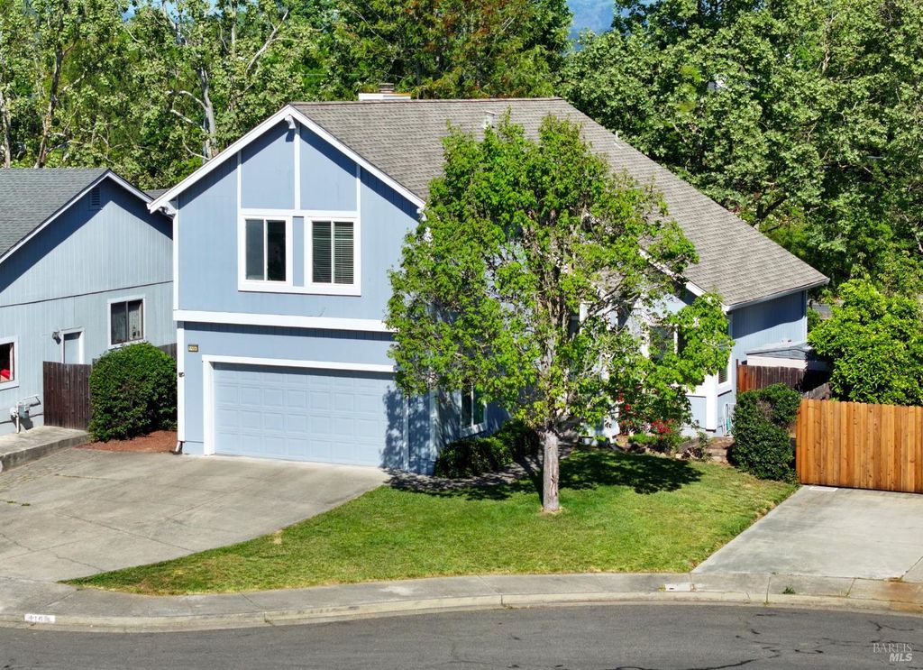 1106 Noyo Pl, Santa Rosa, CA 95401