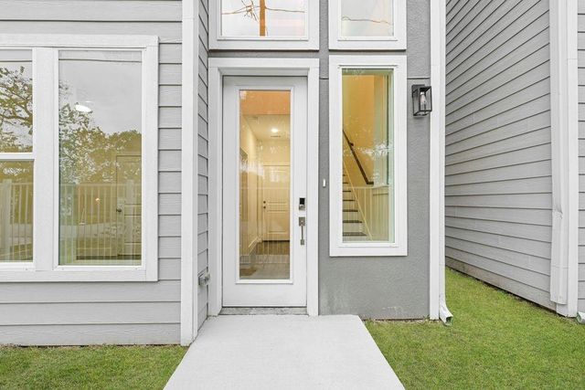 6719 Saint Augustine Street, Houston, TX 77021