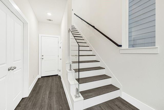 6719 Saint Augustine Street, Houston, TX 77021