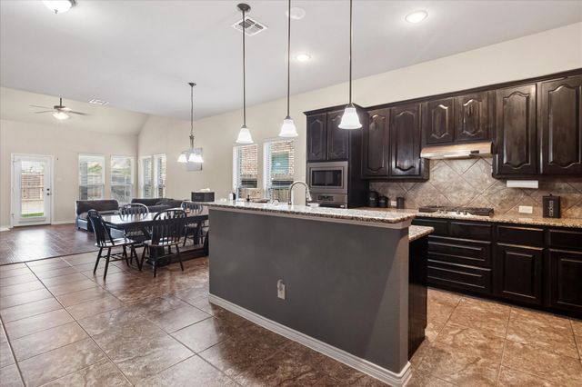 1012 Seclusion Cove, Mckinney, TX 75072
