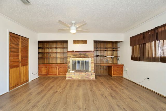 1914 Del Oak Drive, Mesquite, TX 75149