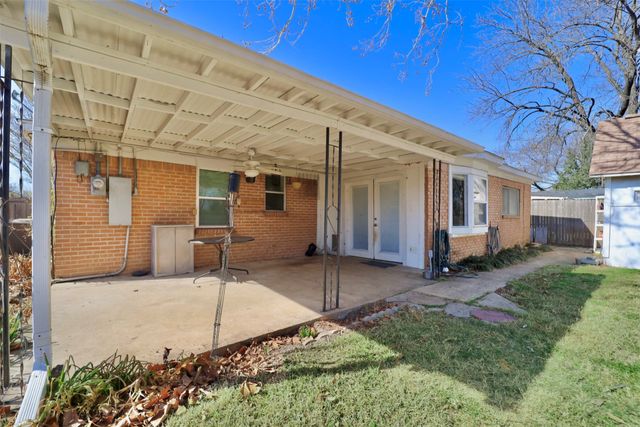 1914 Del Oak Drive, Mesquite, TX 75149