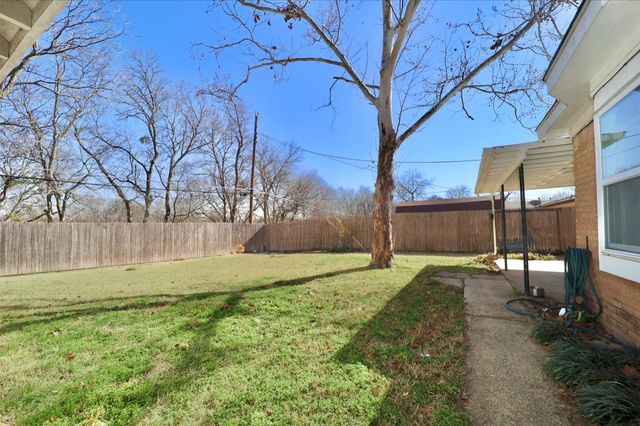 1914 Del Oak Drive, Mesquite, TX 75149