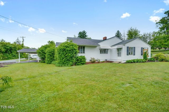 706 East Holston Avenue, Johnson City, TN 37601