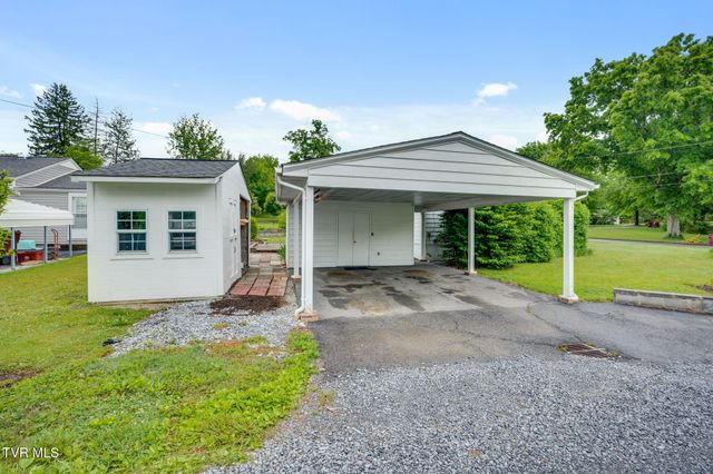 706 East Holston Avenue, Johnson City, TN 37601