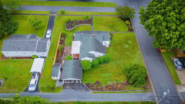 706 East Holston Avenue, Johnson City, TN 37601