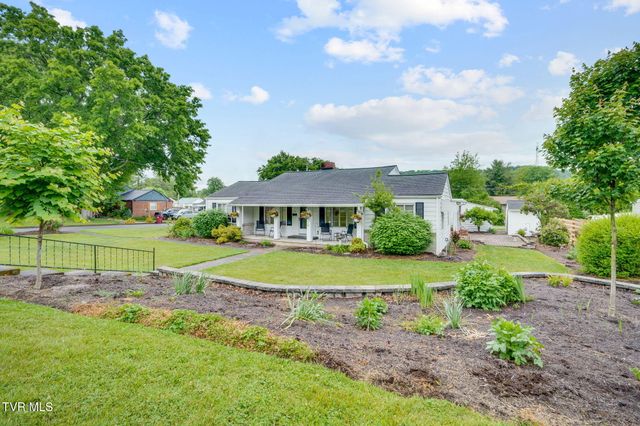 706 East Holston Avenue, Johnson City, TN 37601