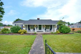 706 East Holston Avenue, Johnson City, TN 37601