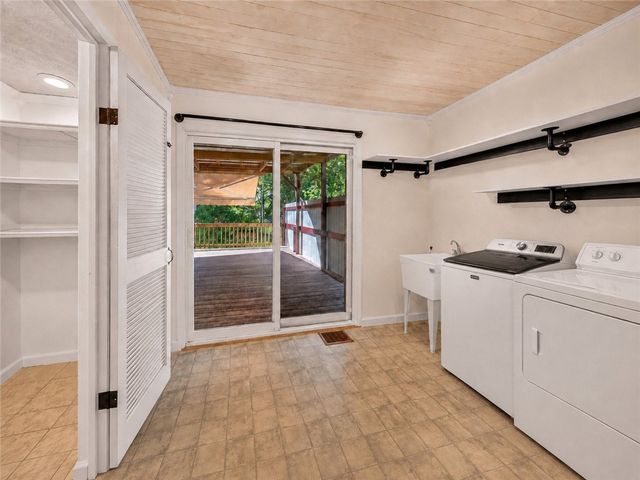 73 Ardella Street, Gates, NY 14606