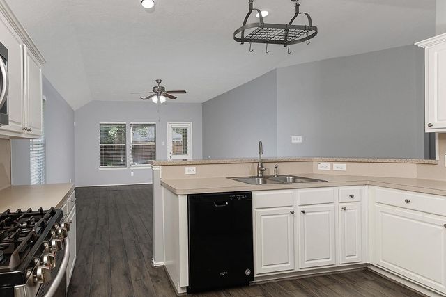 139 S Vesper Bend Circle, The Woodlands, TX 77382