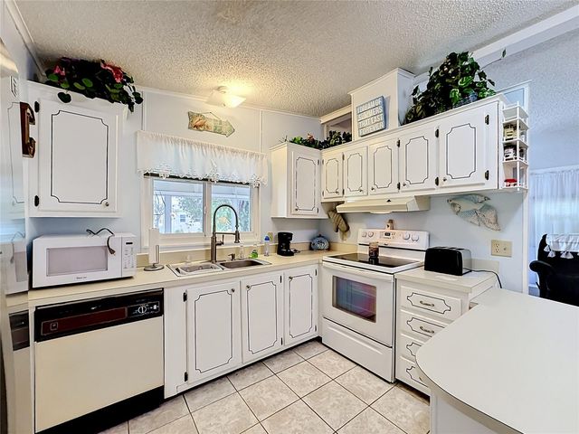 8227 CINNAMON LANE, Port St Lucie, FL 34952