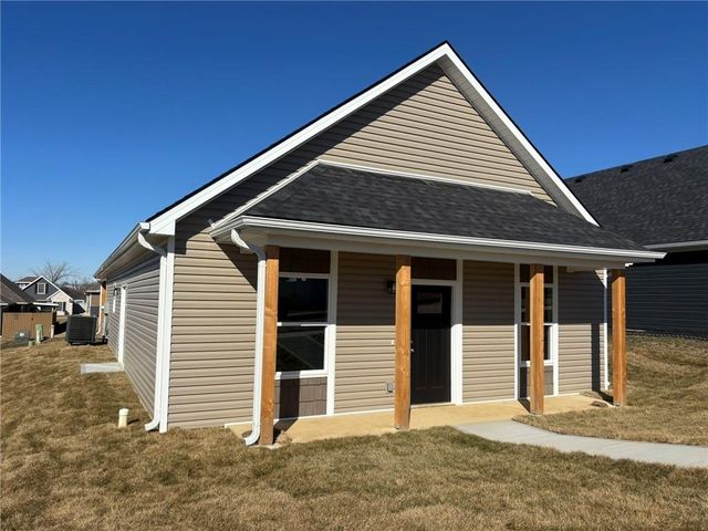 4803 S Creek Woods Drive, St Joseph, MO 64507