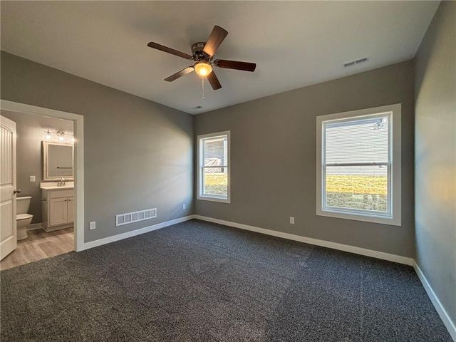 4803 S Creek Woods Drive, St Joseph, MO 64507