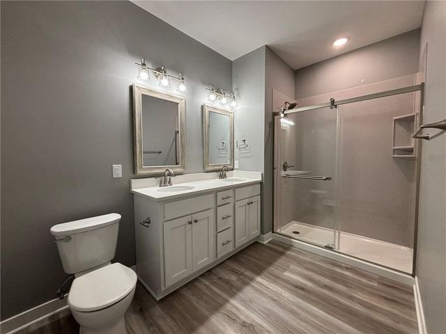 4803 S Creek Woods Drive, St Joseph, MO 64507