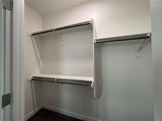 4803 S Creek Woods Drive, St Joseph, MO 64507