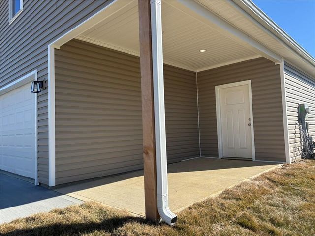 4803 S Creek Woods Drive, St Joseph, MO 64507